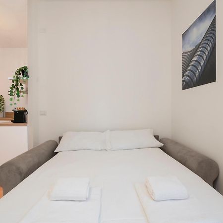 I Host Apartment - Gressoney 2 Милан Экстерьер фото
